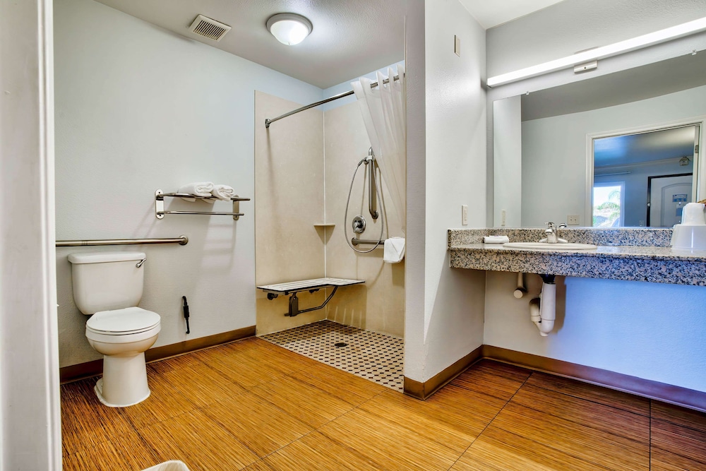 Motel6 Menifee, CA 69/71