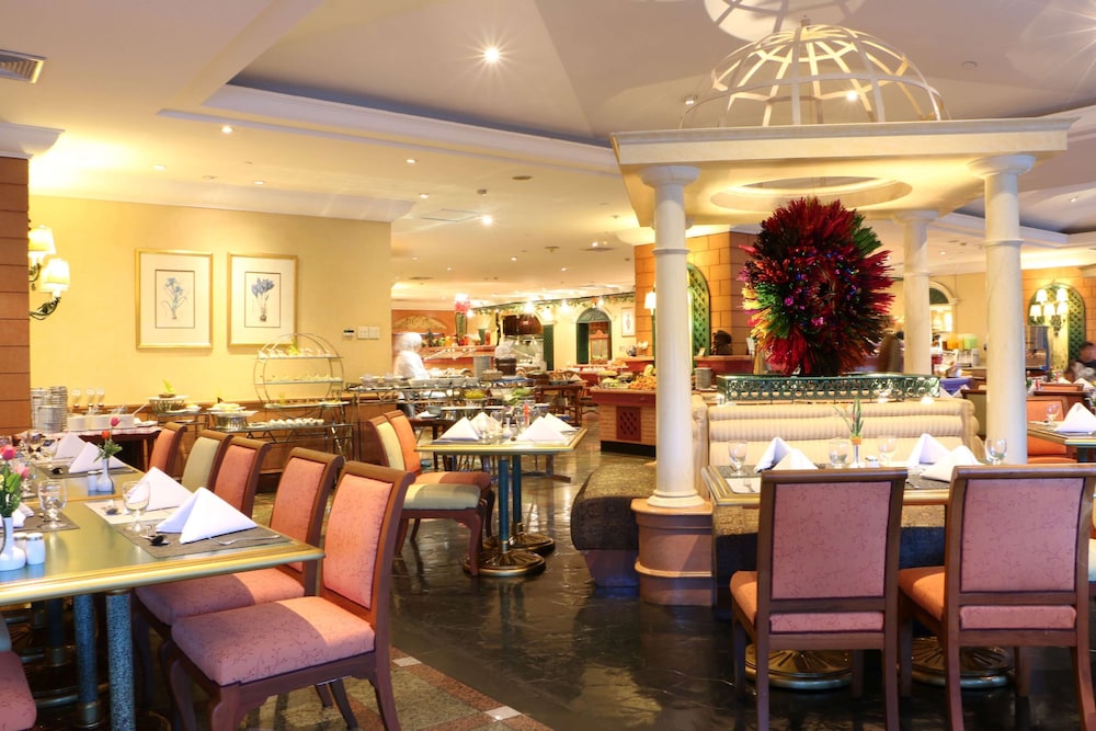 Golden Tulip Sovereign Hotel 40/50