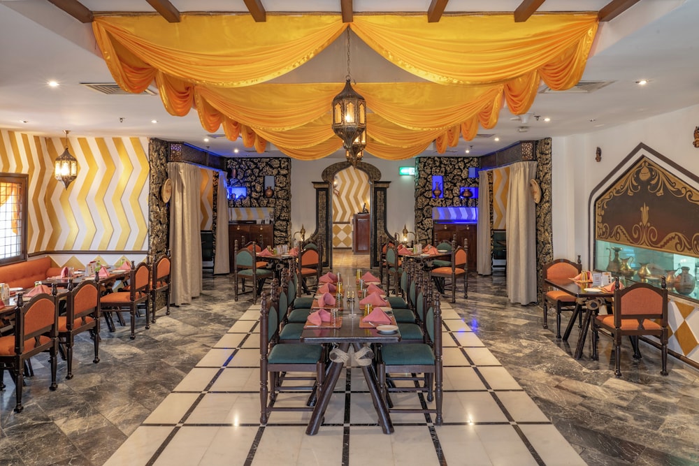 restaurant cafeteria