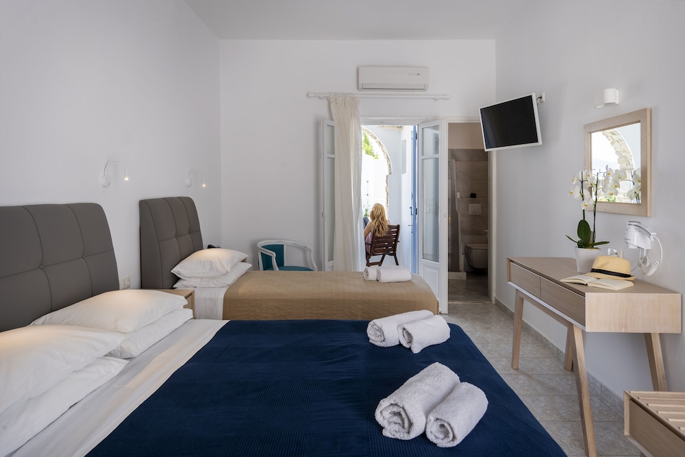 Galinos Hotel 34/73