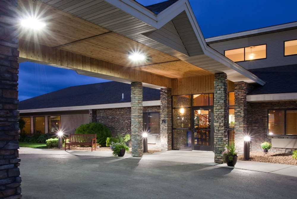 Americinn By Wyndham Thief River Falls 3/22