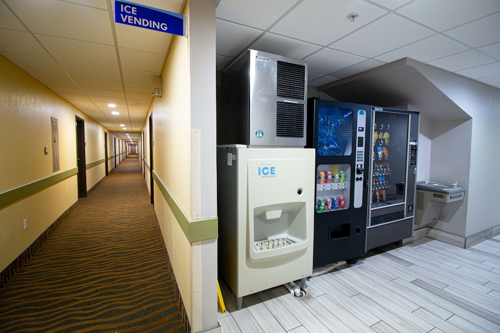 SureStay Plus Hotel by Best Western Tulsa East 写真3