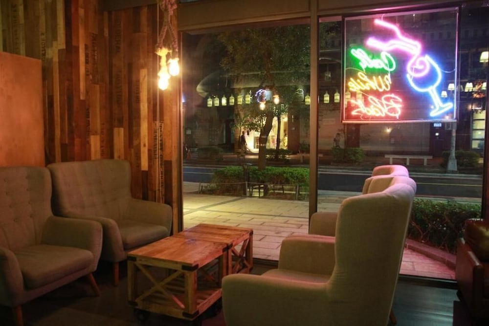 Bear Hotel 30/41