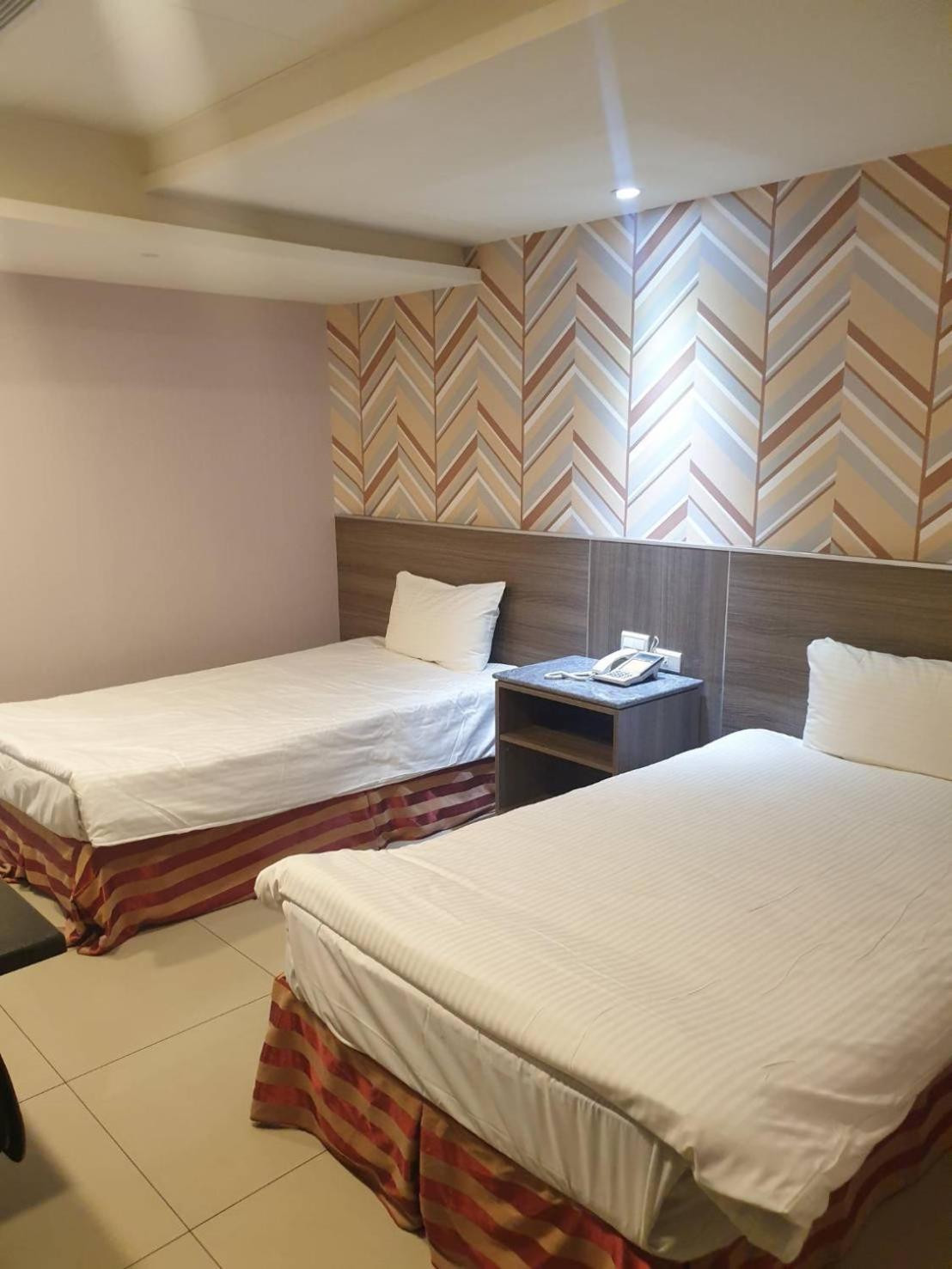 Economy, Twin Beds, No Window، Chuanfu Hotel 3/6