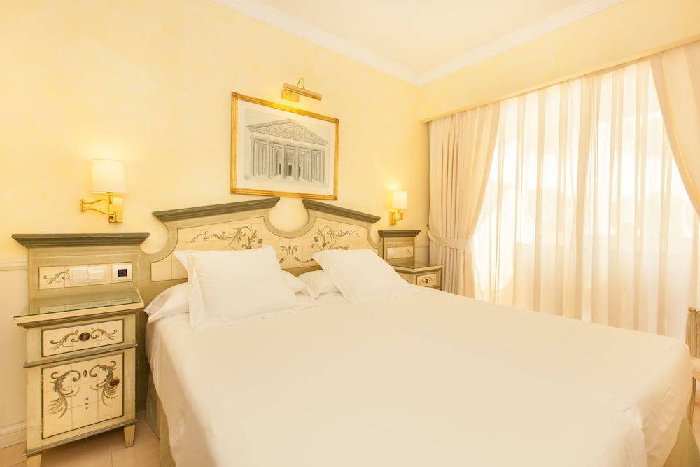Guadalpin Suites 11/50