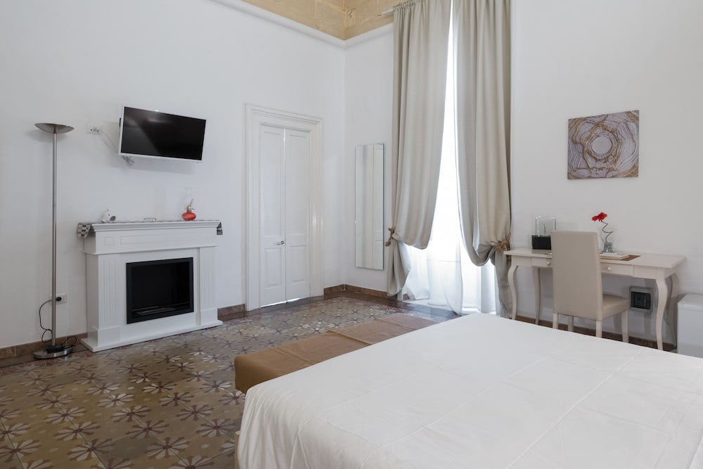 Ada Suites 18/62