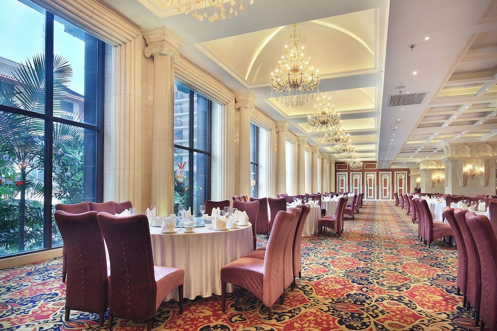 Grand Bravo Hotel 45/63