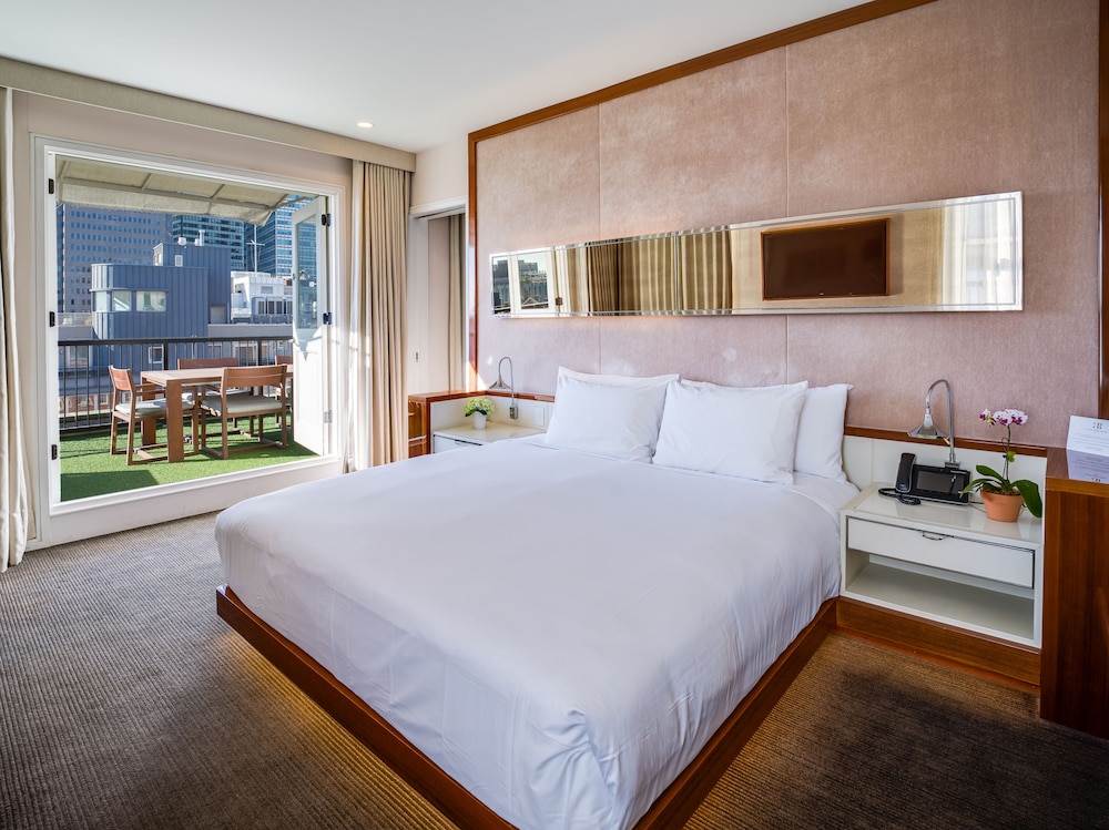 غرفة بريميير بسرير كينج بشرفة، 33 Hotel, New York City, Seaport 5/8