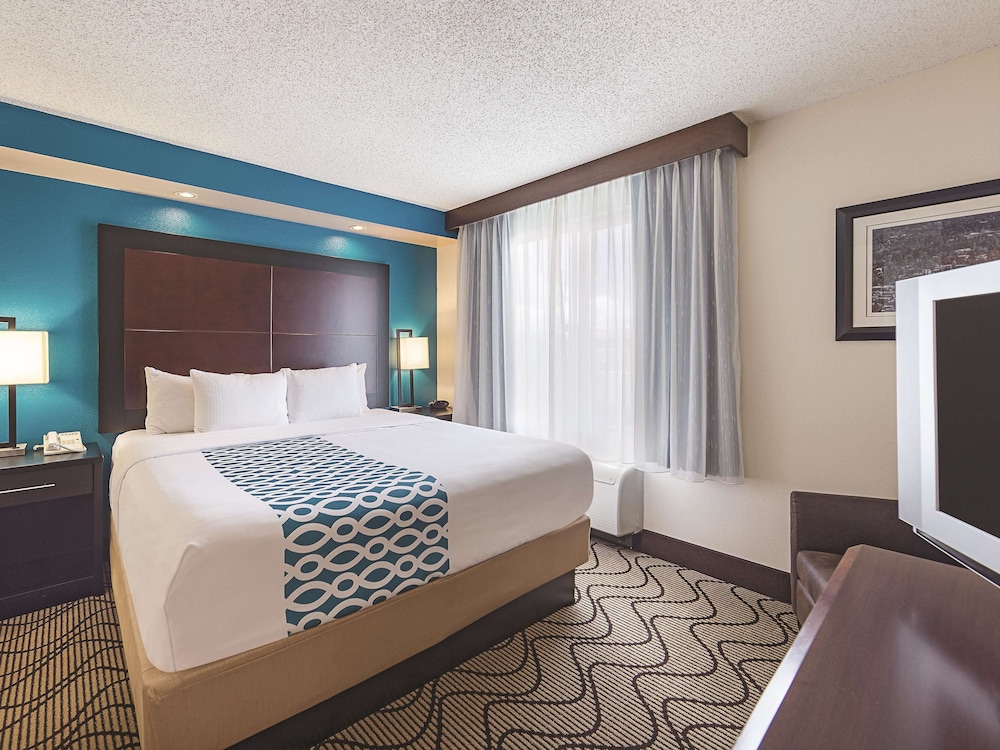 La Quinta Inn & Suites by Wyndham Central Point - Medford 15/48