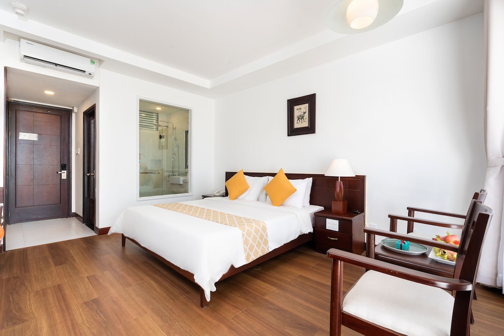 Hoang Ngoc Beach Resort 43/87