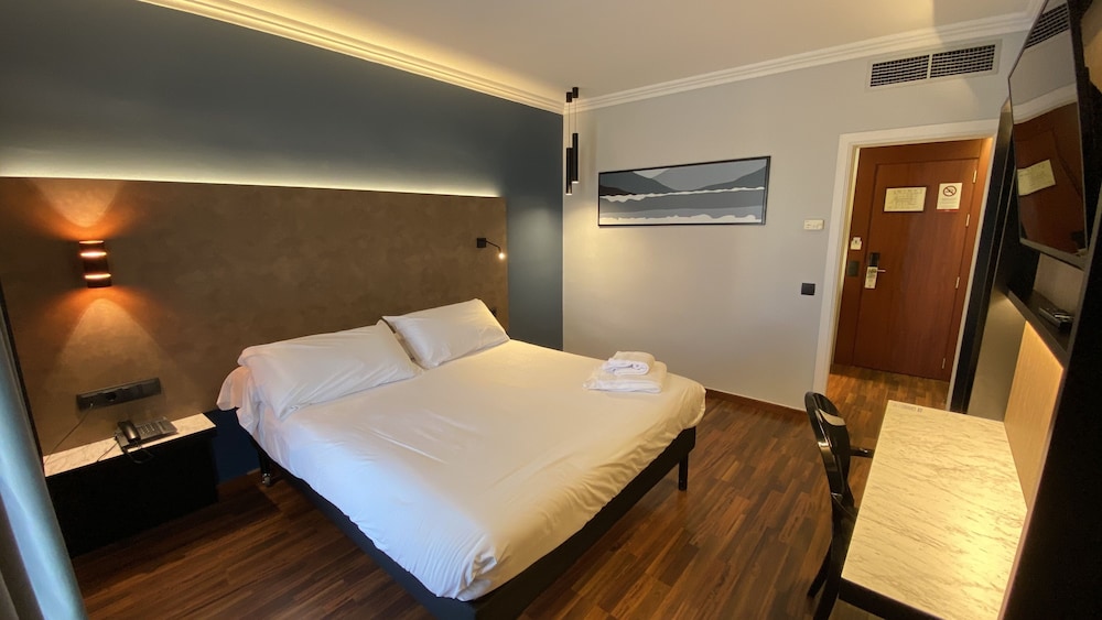 ibis Styles Figueres Ronda 11/49