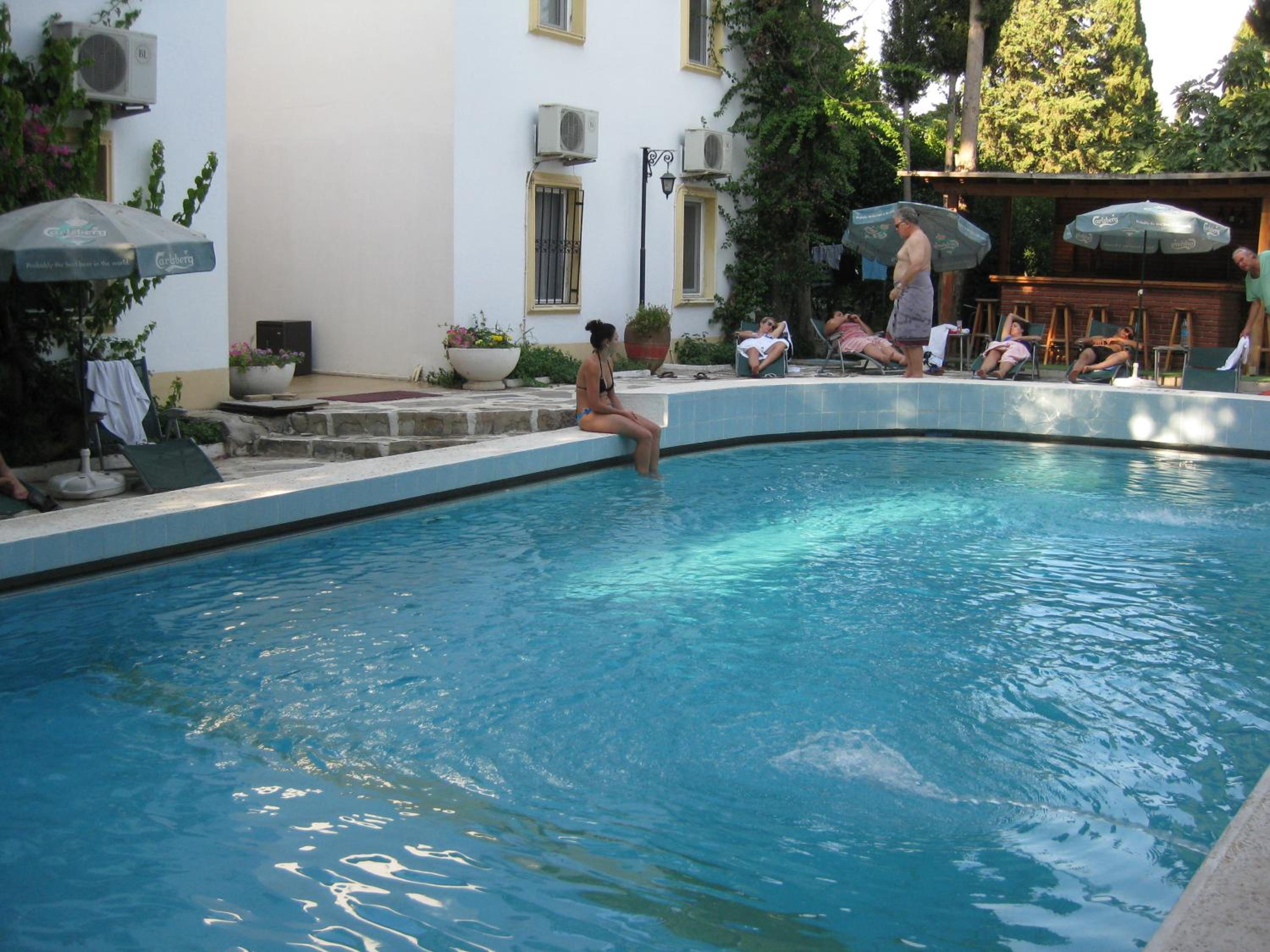 Bircan Hotel 51/56