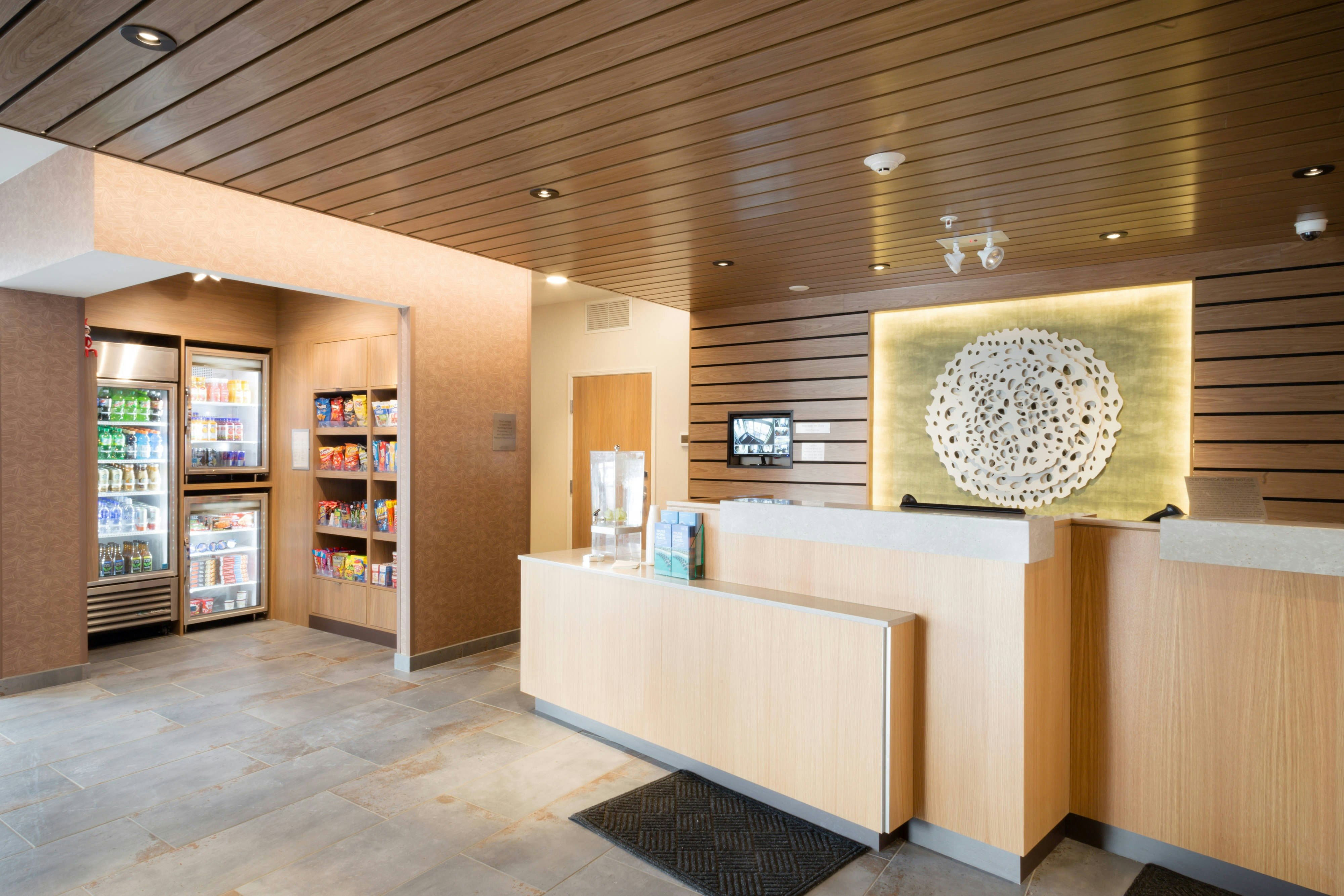 Fairfield Inn & Suites By Marriott Northfield 2/34
