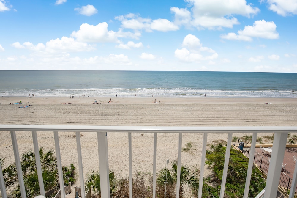 Blu Atlantic Oceanfront Hotel Suites 46/59