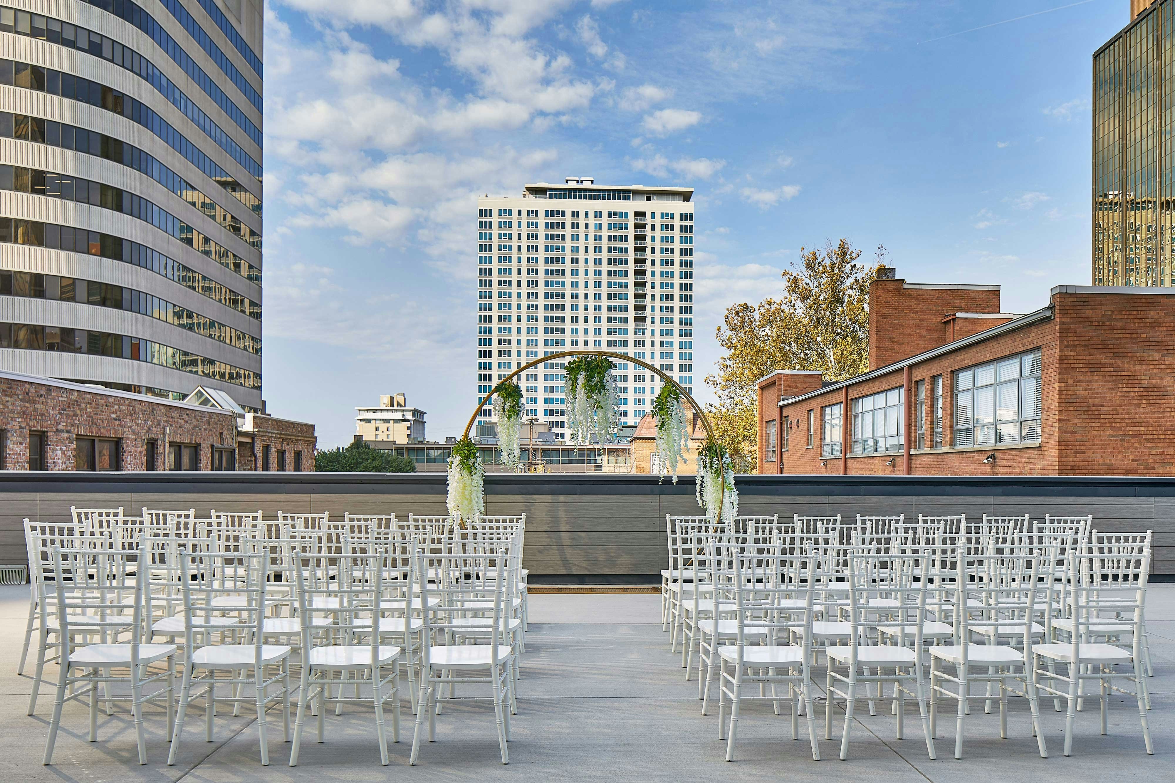 Le Meridien St. Louis Clayton (ex Sheraton Clayton Plaza Hotel) 34/36