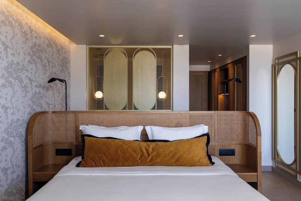 Castelo Boutique Suites by the sea 15/76