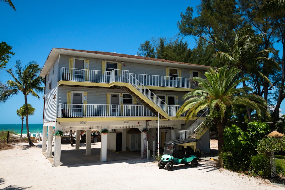 Cedar Cove Resort & Cottages 3/78