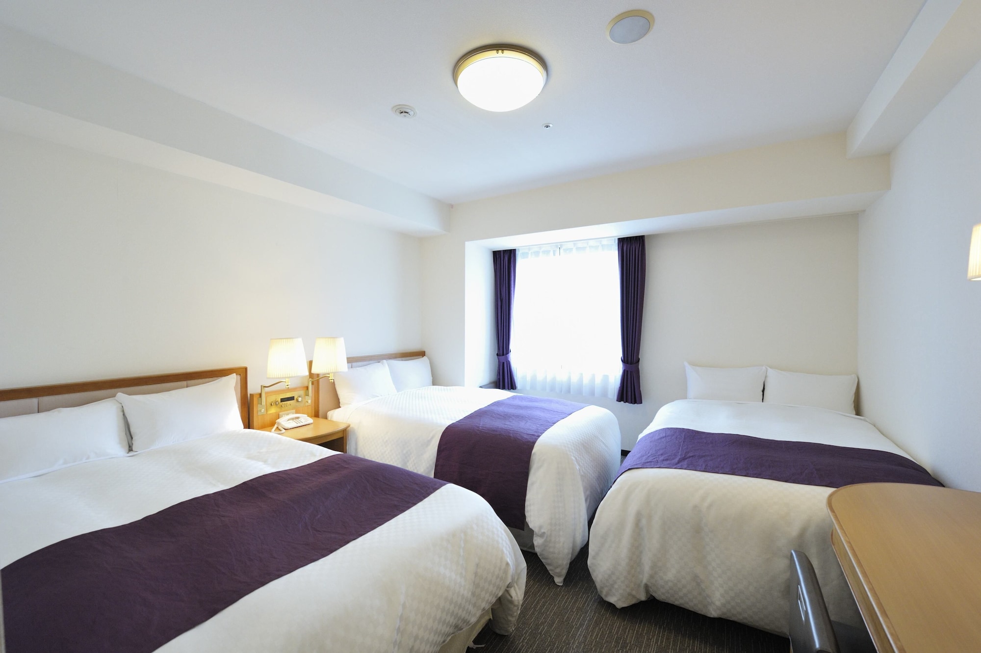 ROOM, TRIPLE