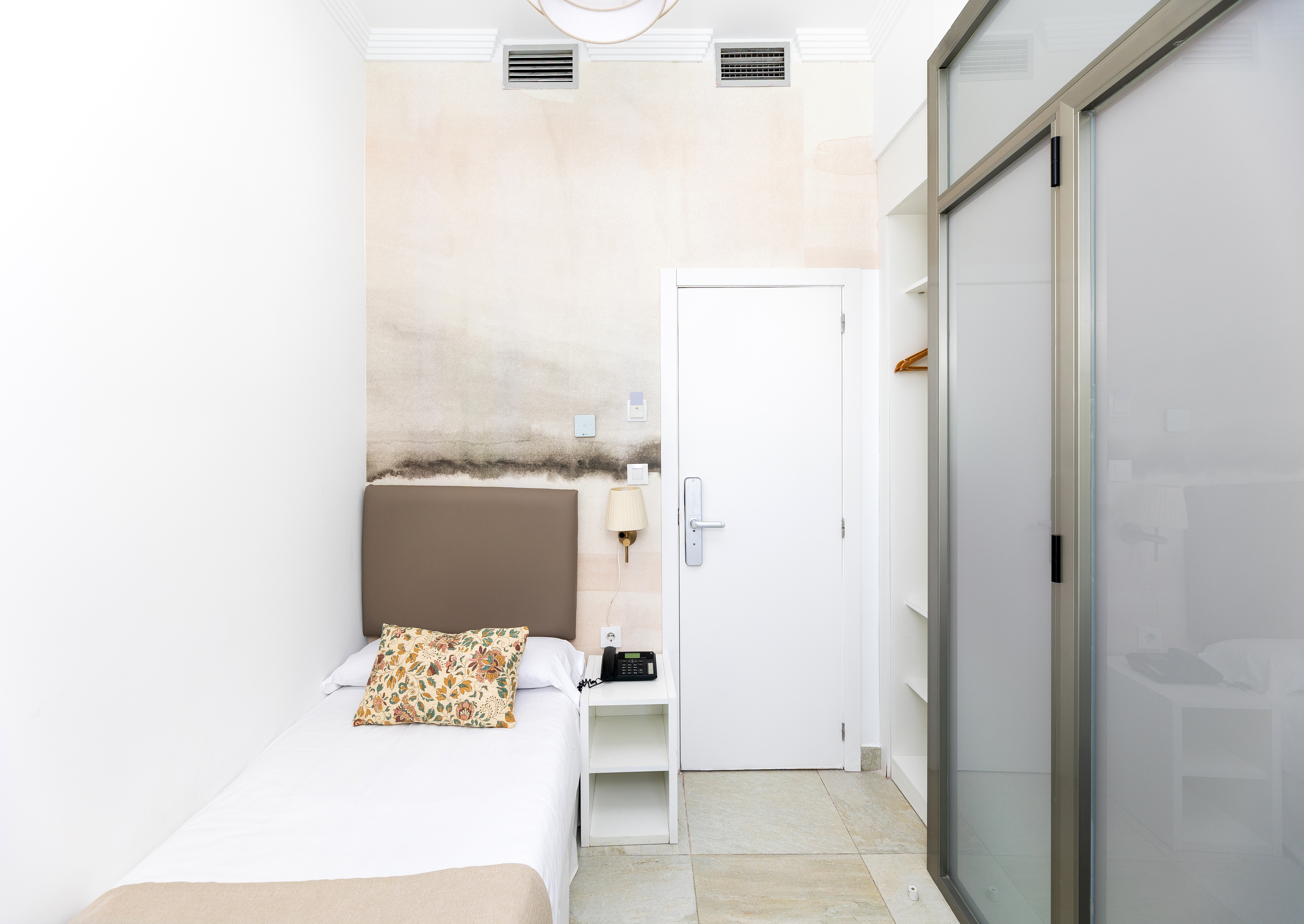 غرفة مفردة، NEST STYLE GRANADA 7/7