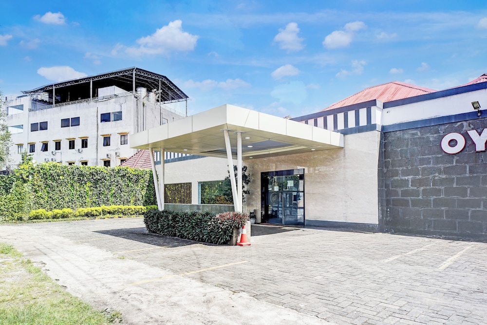 Hotel O Medan City Near Sun Plaza Formerly Residence Anugrah 16/19