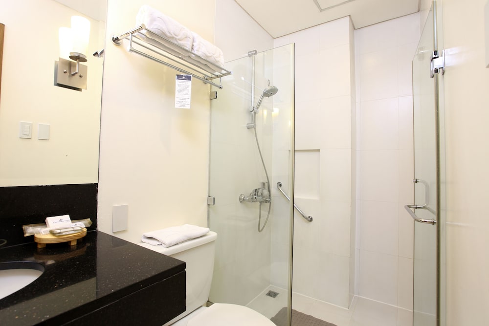 City Garden Suites Manila 69/69