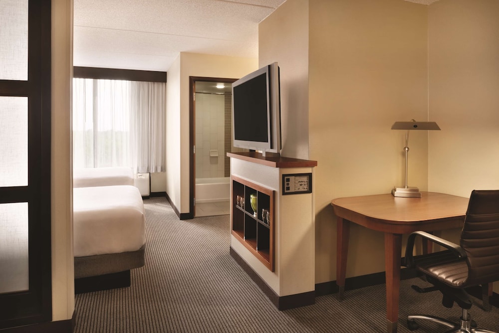 Hyatt Place Chicago/Hoffman Estates 28/48