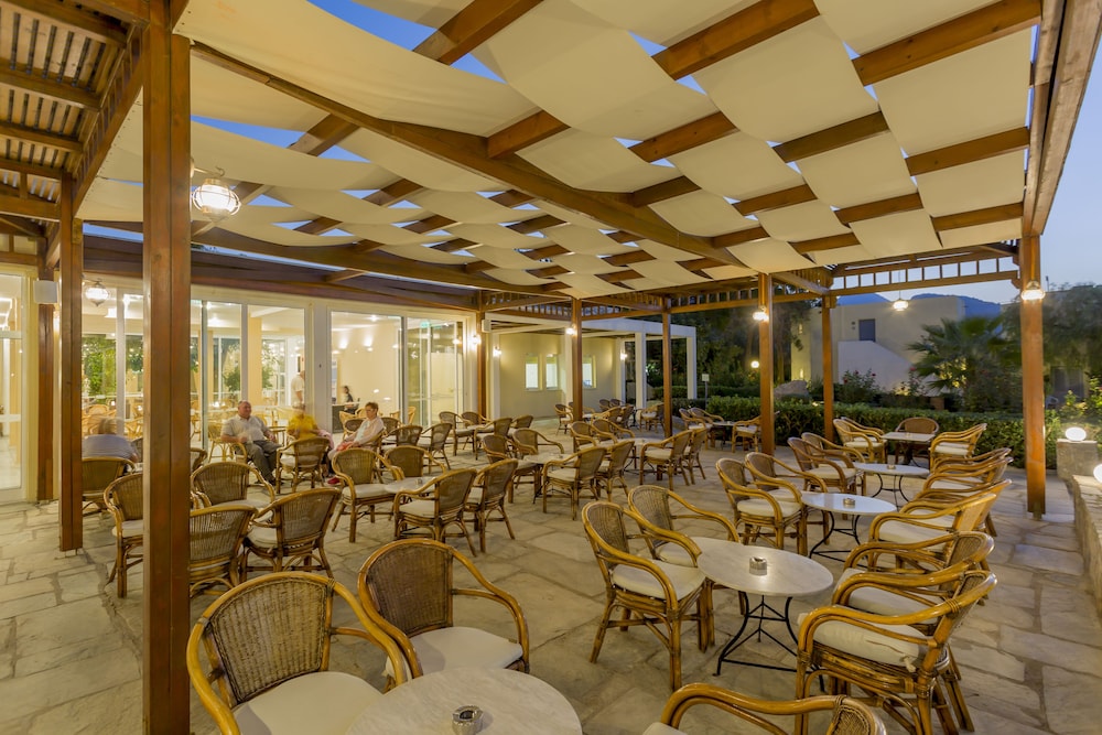 Dessole Dolphin Bay Resort 30/50