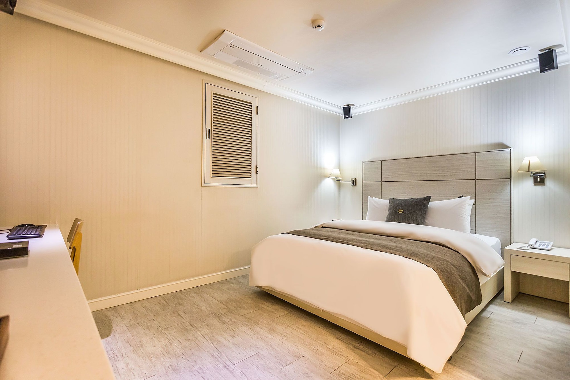 Standard, Double Bed