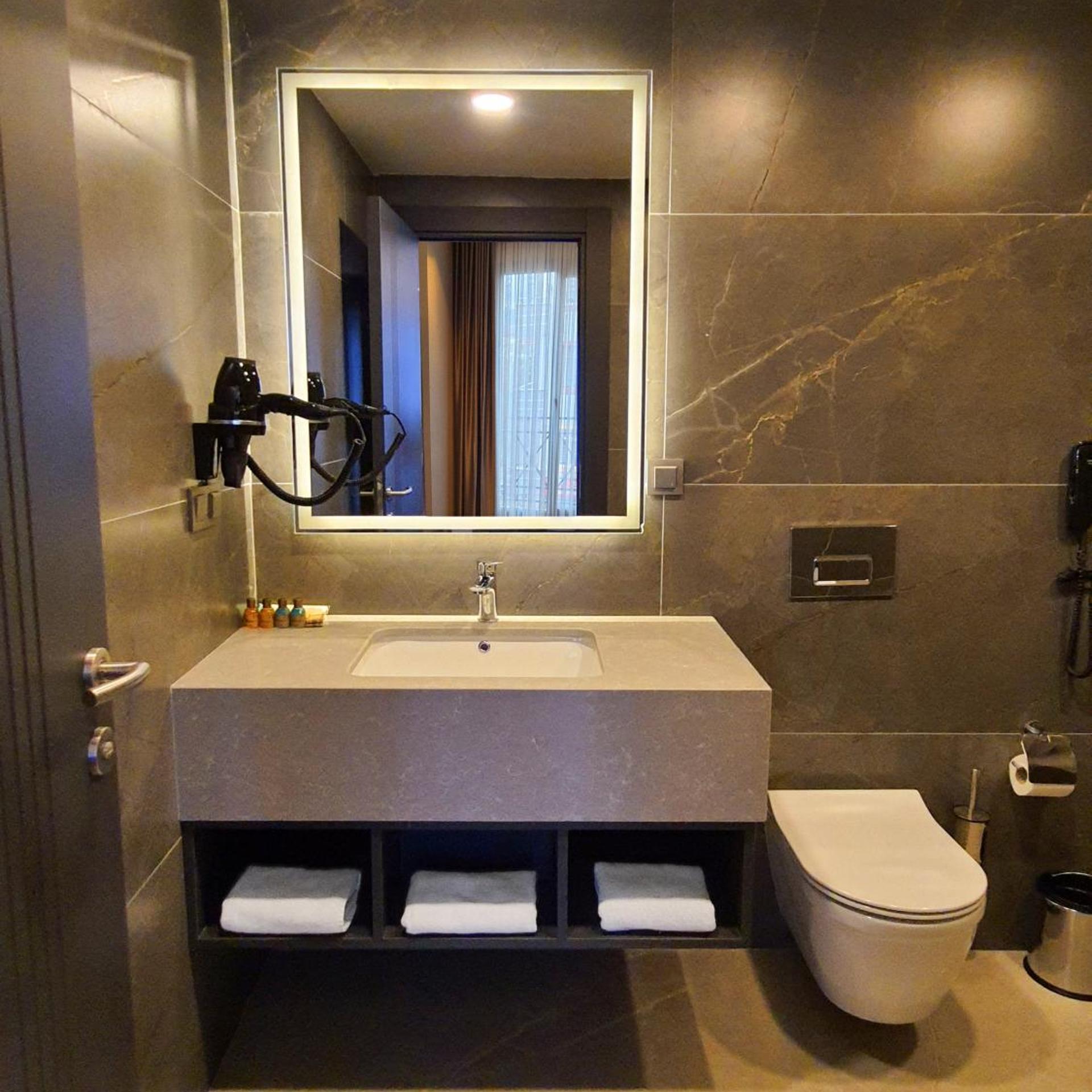 Kizilkaya Business Hotel 58/60