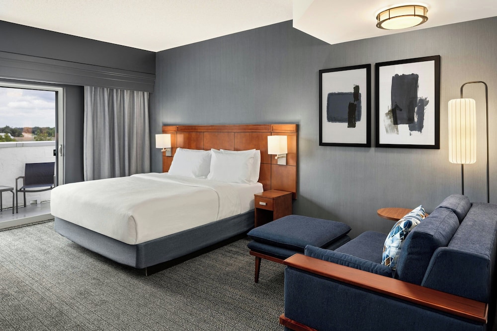 Courtyard by Marriott Minneapolis Maple Grove/Arbor Lakes 19/70