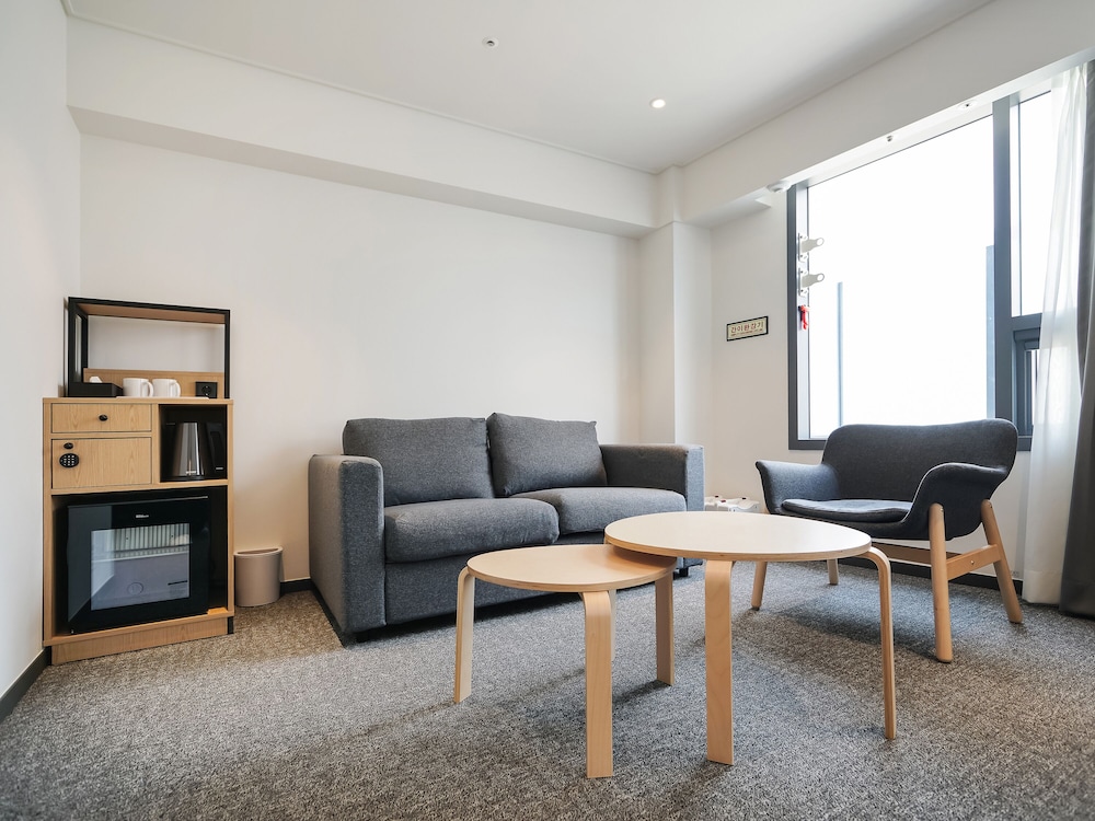 Henn na Hotel Seoul Myeongdong 30/50