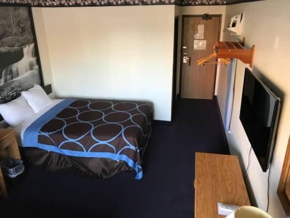Super 8 Petersburg Hopewell 21/36