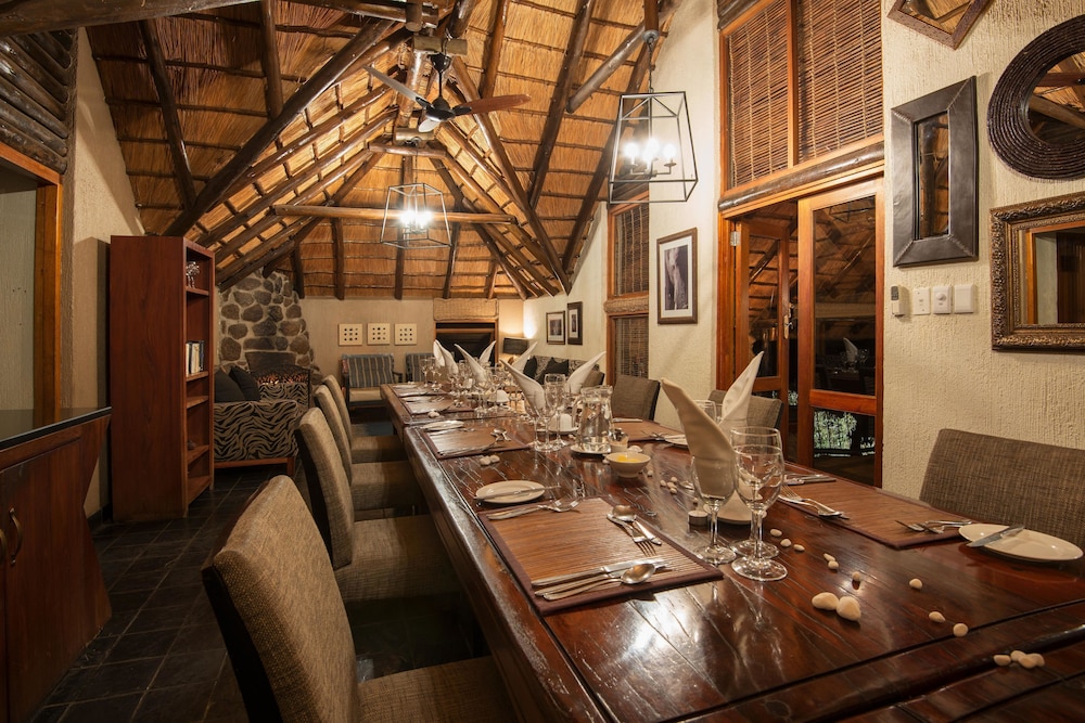 TSHUKUDU BUSH LODGE 35/49