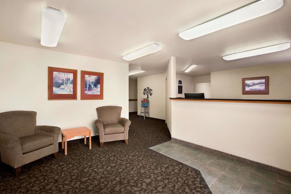 Travelodge By Wyndham Pecos 4/23