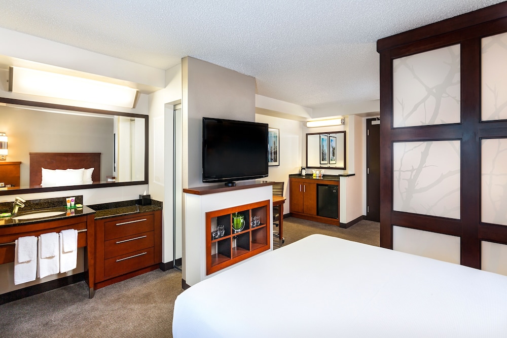 Hyatt Place Sacramento Roseville 16/67