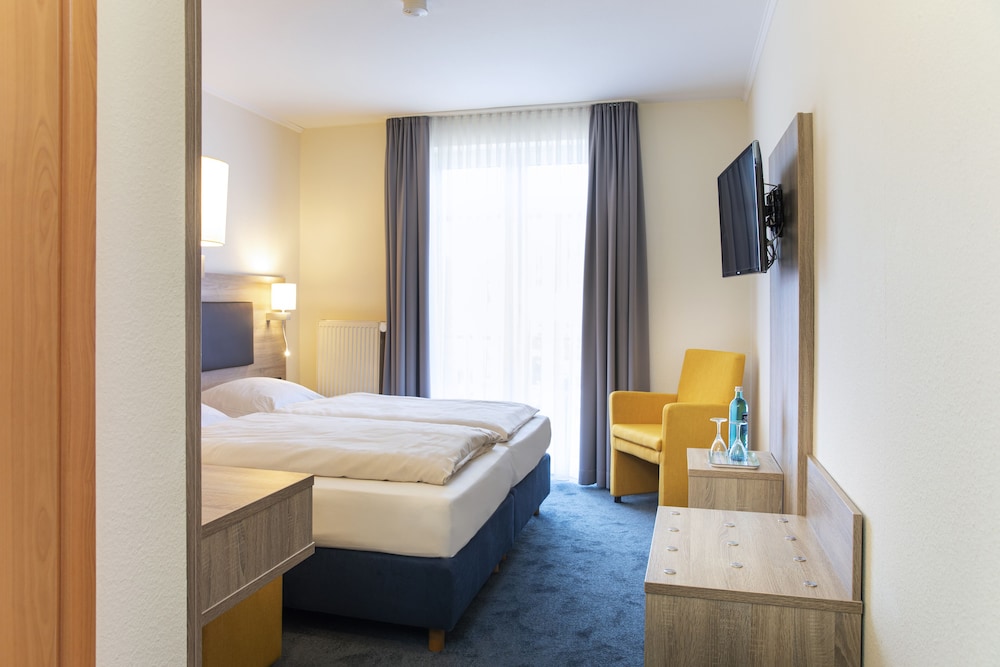 غرفة بسريرين منفصلين، Achat Hotel Lohr am Main 5/6