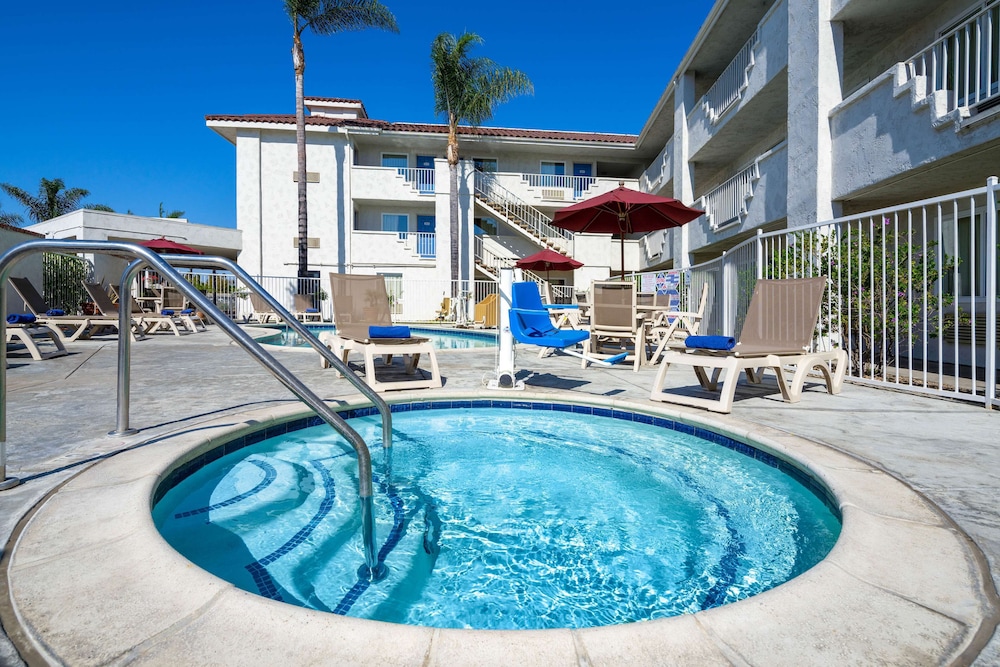 Motel6 Ventura, CA - South 53/61