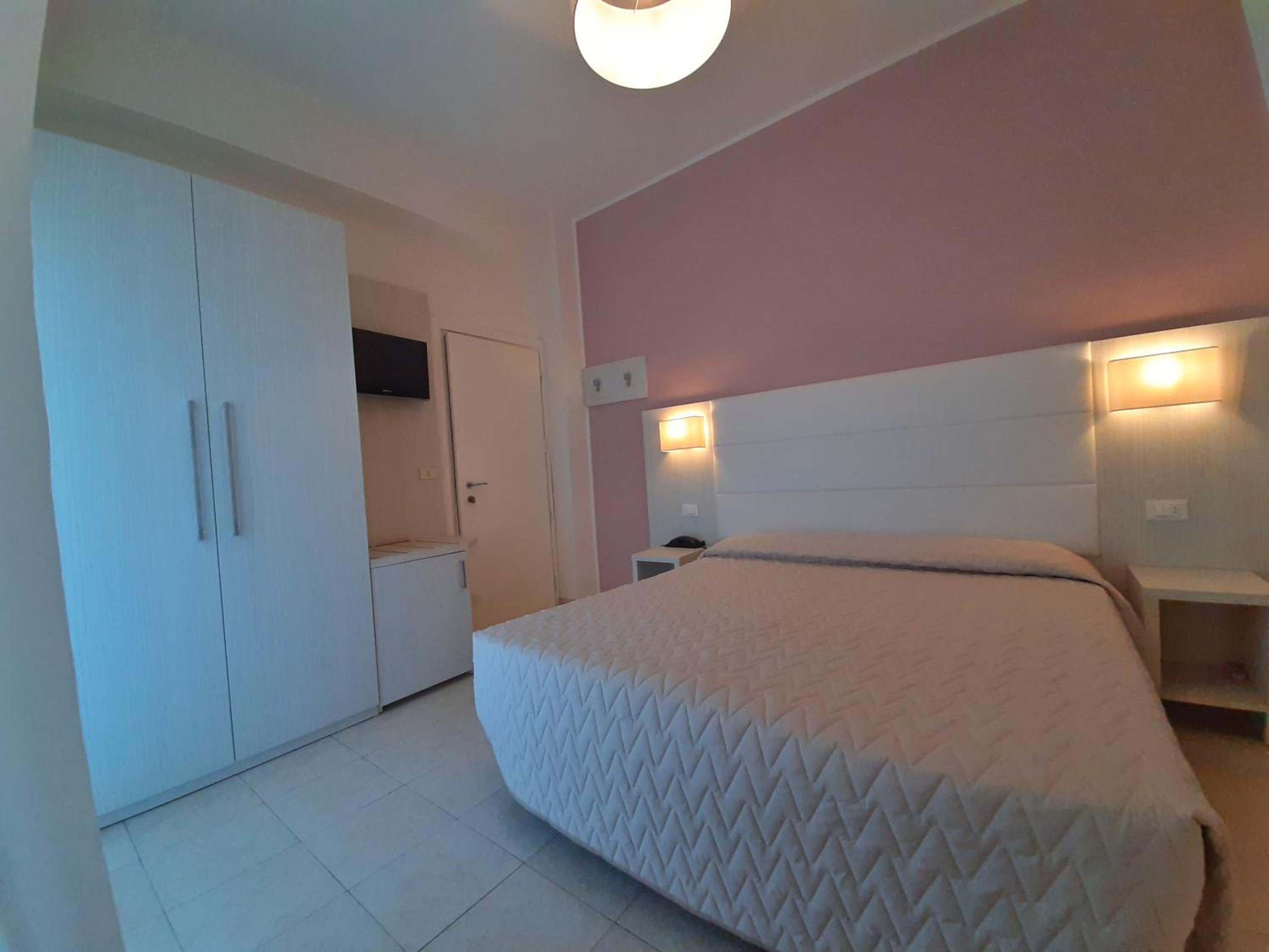 Foschi Peninsula Hotel 12/53