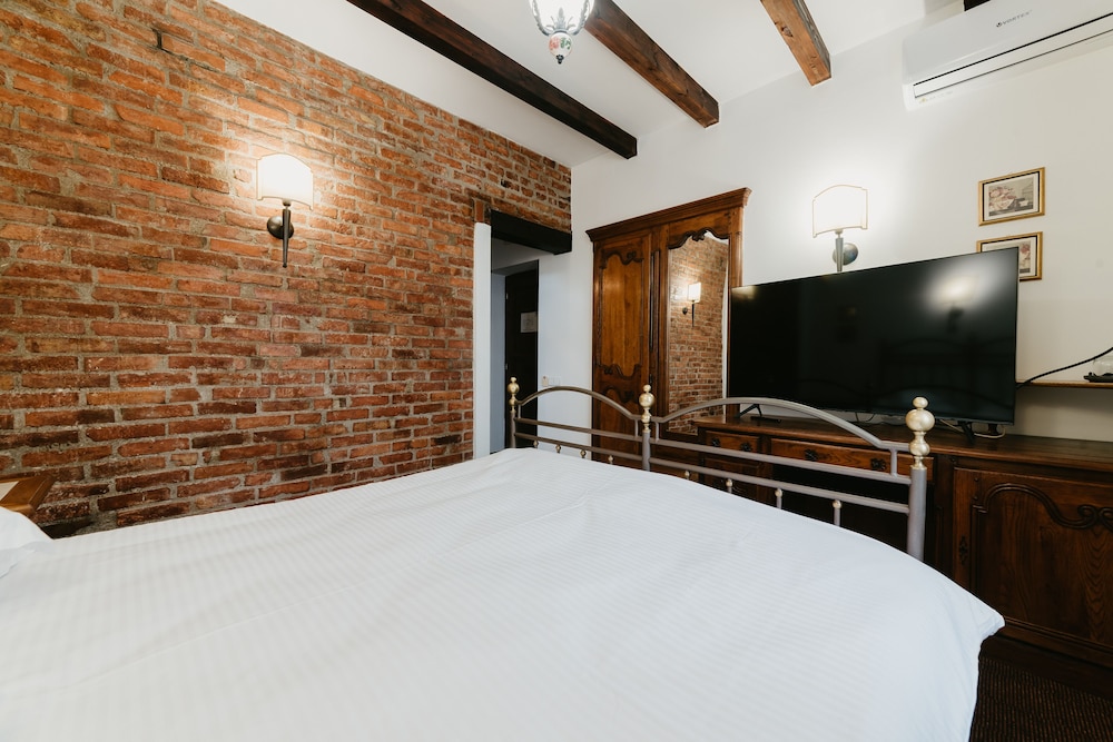 Topaz Boutique Hotel 16/37