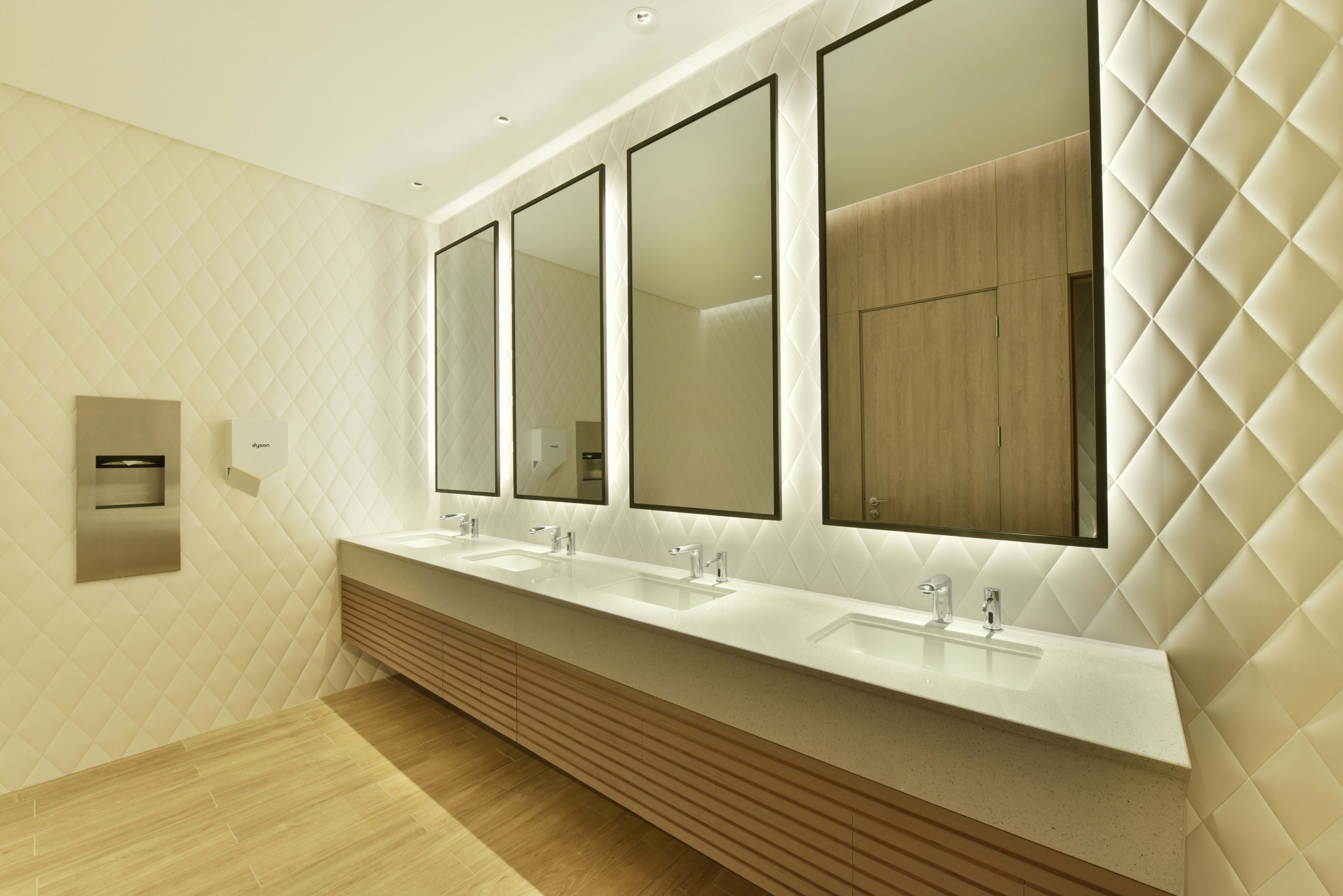 Hilton Garden Inn Bahrain Bay 64/64