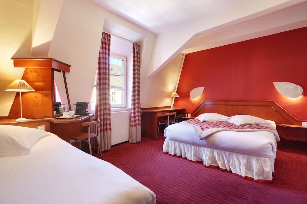 ROOM, TRIPLE, WITH VIEW