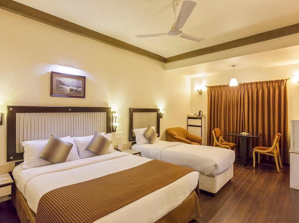 Hotel Vrishali Executive 18/61
