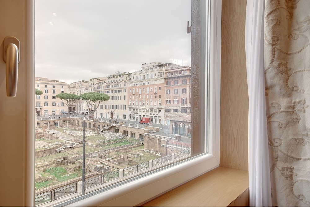 Sun Suite Luxury Pantheon 38/50