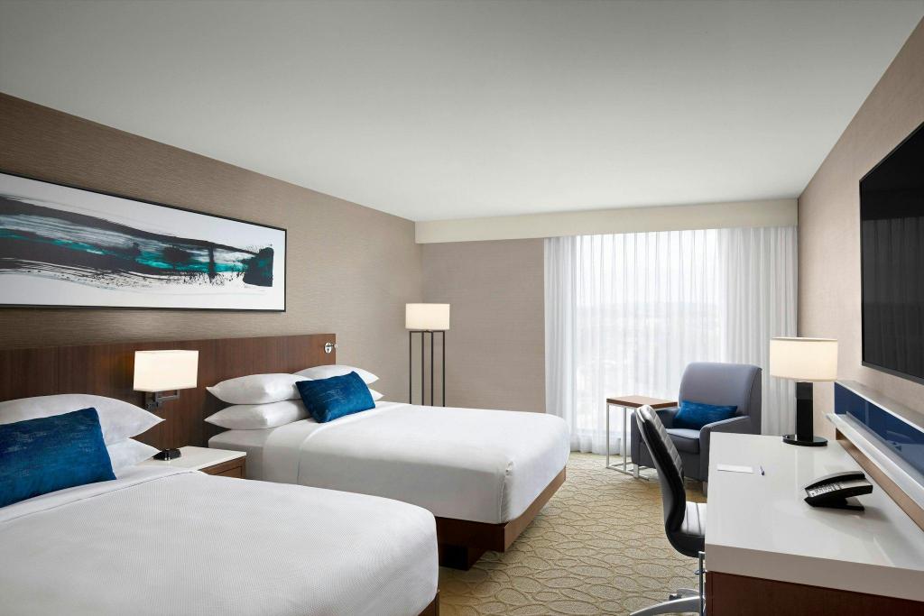 Elite, Guest Room, 2 Queen Beds