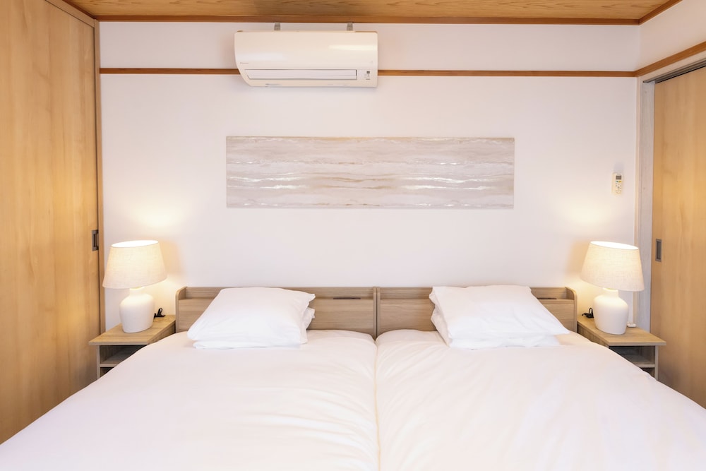 3 BEDROOMS, PREMIUM, APARTMENT, CITY VIEW