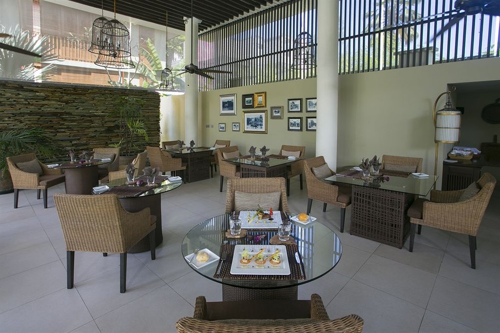 Dhevatara Beach Hotel And Spa 18/36