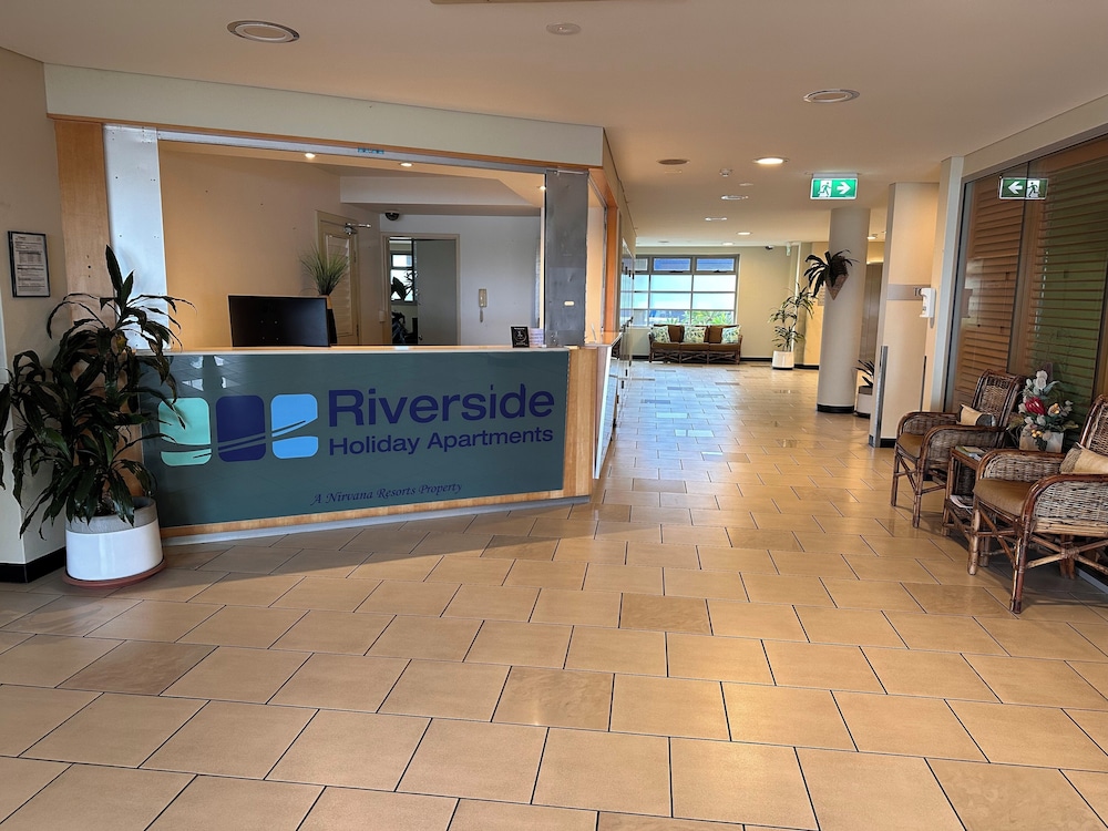 Riverside Holiday Apartments 12/78