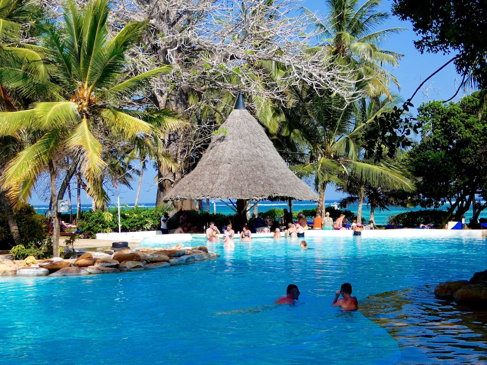 Papillon Lagoon Reef Hotel 56/61