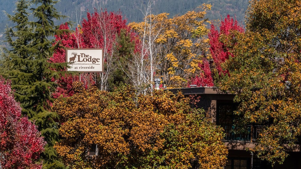 The Lodge at Riverside 57/62