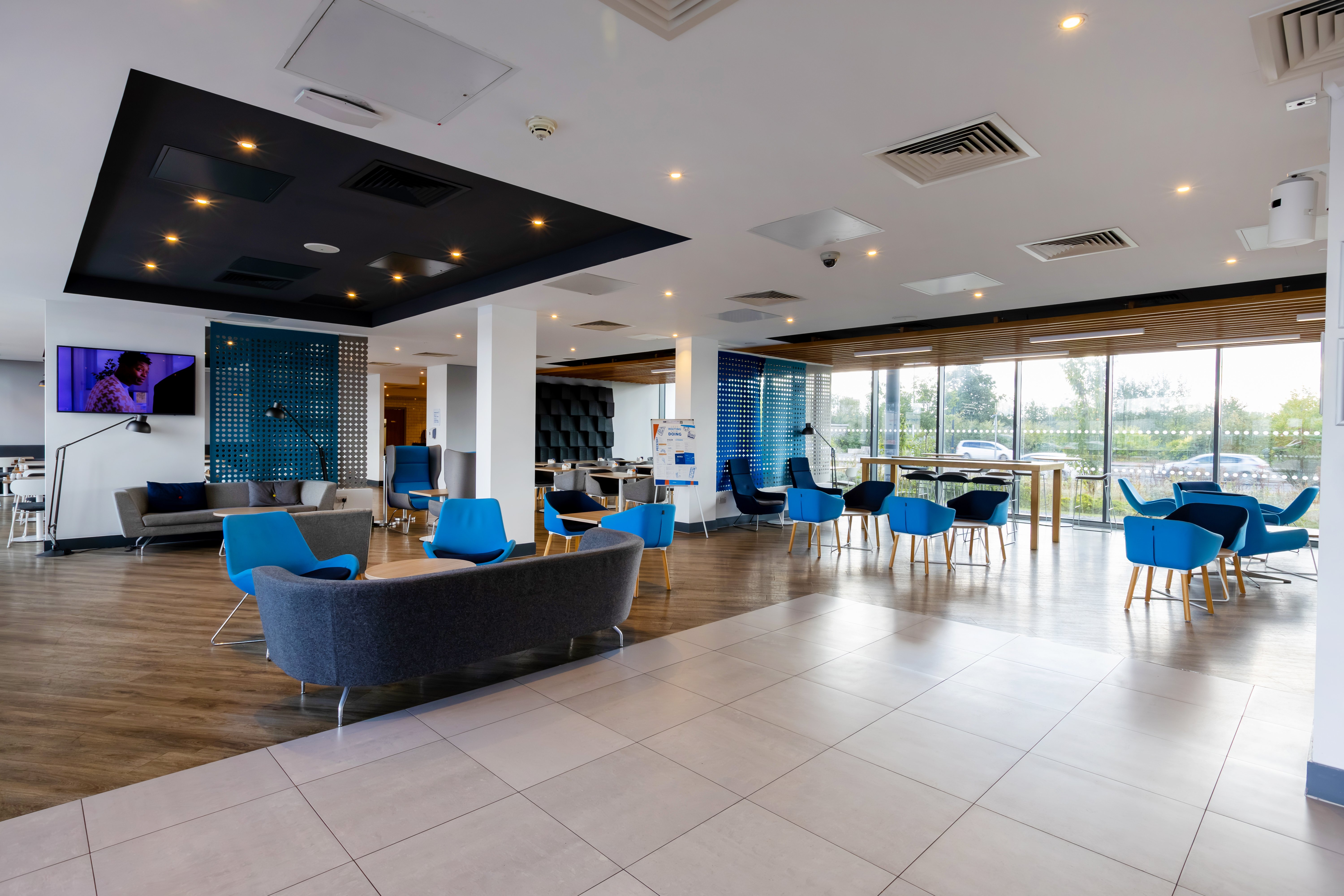 Holiday Inn Express Manchester Traffordcity 22/78